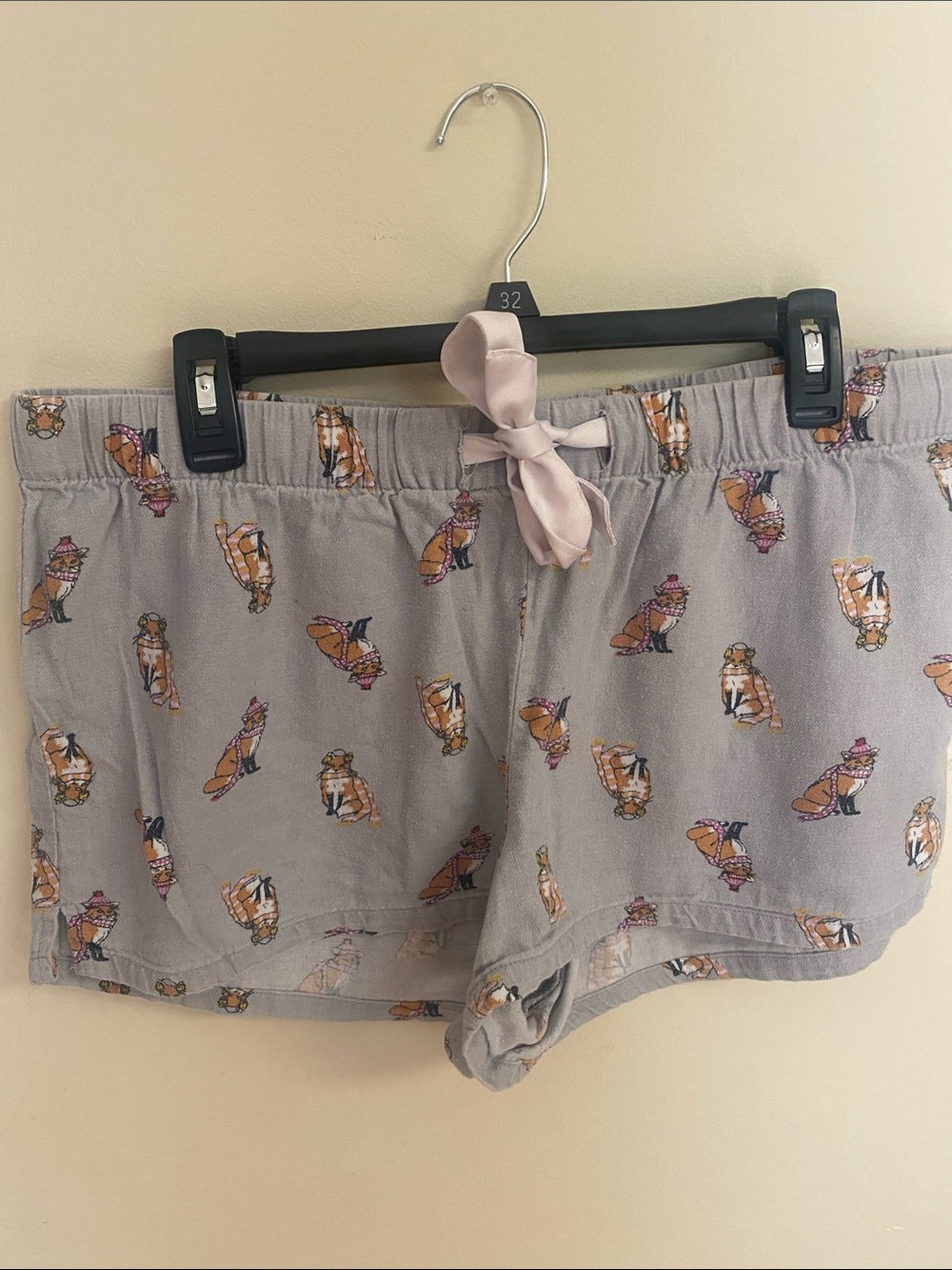 Old Navy Women’s Grey Fox Print Lounge Shorts with Tie Sz Large